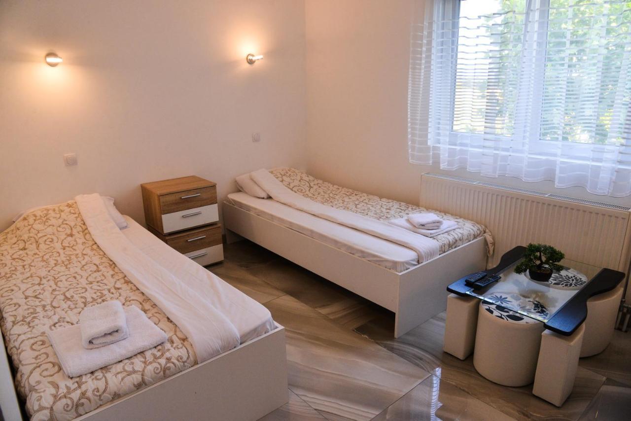 Mesecev Konak Bed and Breakfast Ni Exterior foto