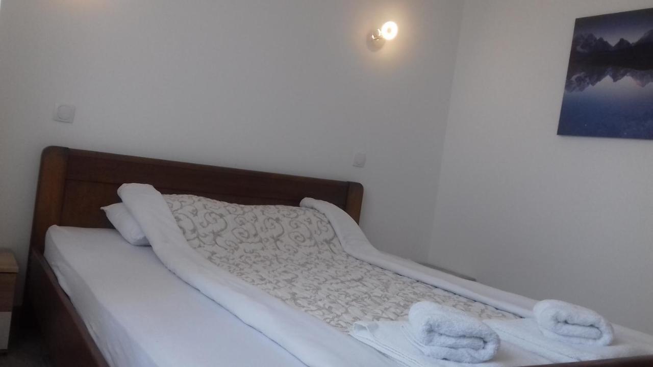Mesecev Konak Bed and Breakfast Ni Exterior foto