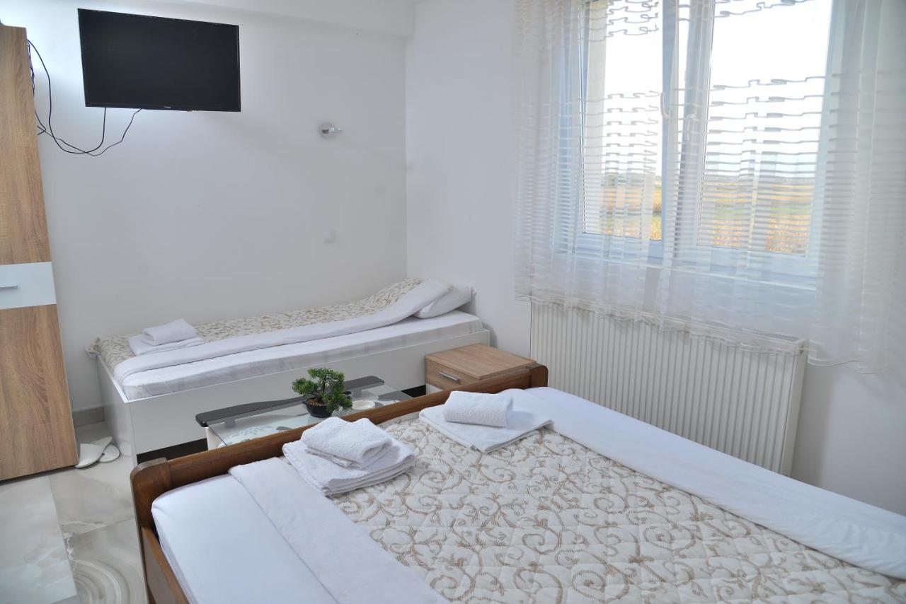 Mesecev Konak Bed and Breakfast Ni Exterior foto