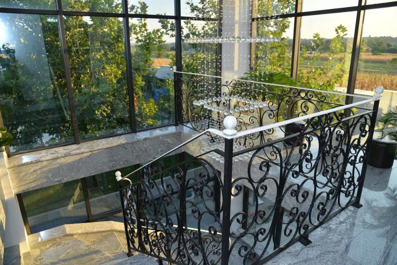 Mesecev Konak Bed and Breakfast Ni Exterior foto